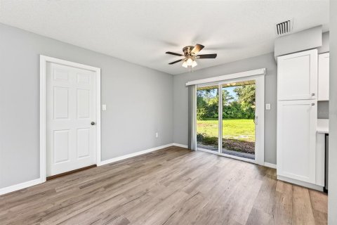 Villa ou maison à vendre à Fruitland Park, Floride: 3 chambres, 95.32 m2 № 2386027 - photo 25