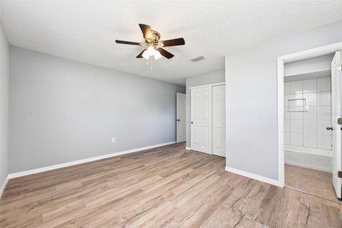 Villa ou maison à vendre à Fruitland Park, Floride: 3 chambres, 95.32 m2 № 2386027 - photo 27