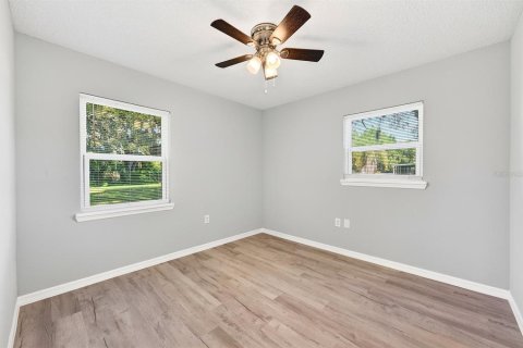Villa ou maison à vendre à Fruitland Park, Floride: 3 chambres, 95.32 m2 № 2386027 - photo 15