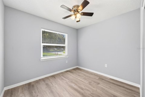 Villa ou maison à vendre à Fruitland Park, Floride: 3 chambres, 95.32 m2 № 2386027 - photo 12