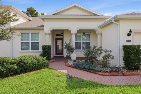 Casa en Leesburg, Florida 3 dormitorios, 223.34 m2 № 2129012