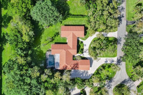 Купить виллу или дом в Корал-Спрингс, Флорида 3 комнаты, 399.2м2, № 2418013 - фото 5