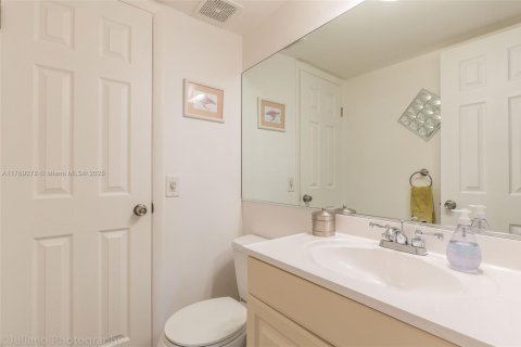 Condo in Sunny Isles Beach, Florida, 2 bedrooms  № 1867681 - photo 7