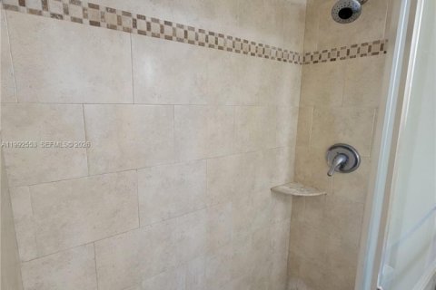 Copropriété à louer à North Miami, Floride: 2 chambres, 89.46 m2 № 2059313 - photo 11