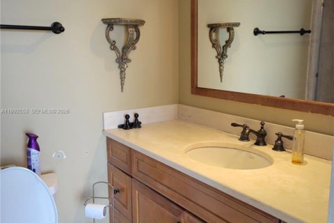 Copropriété à louer à North Miami, Floride: 2 chambres, 89.46 m2 № 2059313 - photo 6