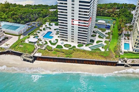 Condo in Riviera Beach, Florida, 2 bedrooms № 2240705 - photo 2