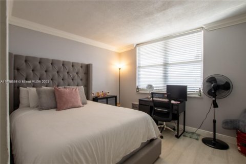 Condo in Plantation, Florida, 2 bedrooms  № 1971633 - photo 13