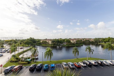 Condo in Plantation, Florida, 2 bedrooms  № 1971633 - photo 18
