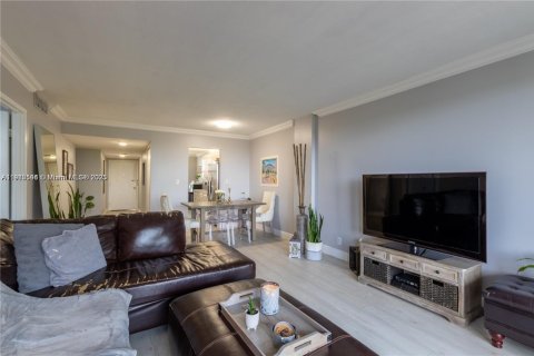 Condo in Plantation, Florida, 2 bedrooms  № 1971633 - photo 4