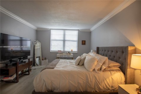 Condo in Plantation, Florida, 2 bedrooms  № 1971633 - photo 10