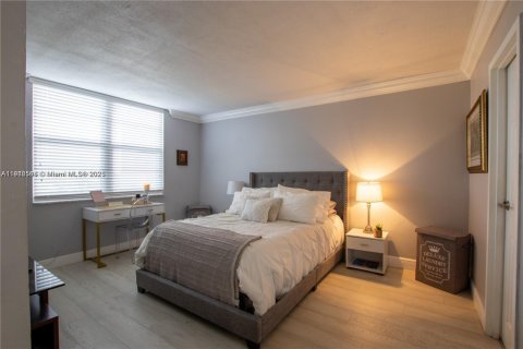 Condo in Plantation, Florida, 2 bedrooms  № 1971633 - photo 9