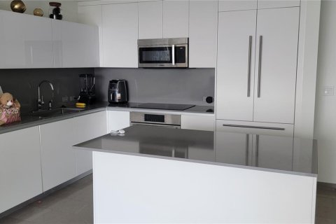 Condominio en venta en Miami, Florida, 2 dormitorios, 112.23 m2 № 1861472 - foto 12