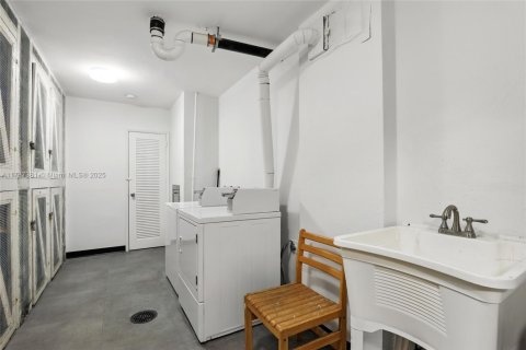 Condominio en venta en Oakland Park, Florida, 1 dormitorio, 63.17 m2 № 1696585 - foto 23