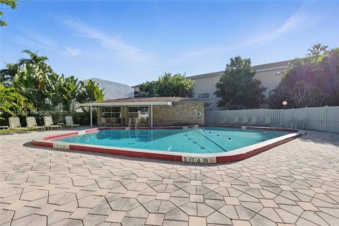 Condominio en venta en Oakland Park, Florida, 1 dormitorio, 63.17 m2 № 1696585 - foto 25