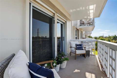 Condominio en venta en Oakland Park, Florida, 1 dormitorio, 63.17 m2 № 1696585 - foto 20