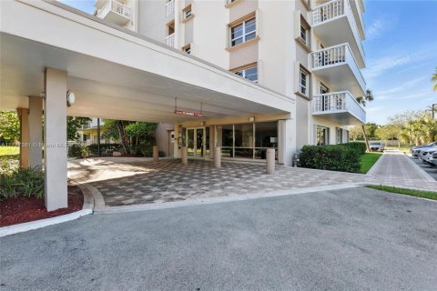 Condominio en venta en Oakland Park, Florida, 1 dormitorio, 63.17 m2 № 1696585 - foto 3