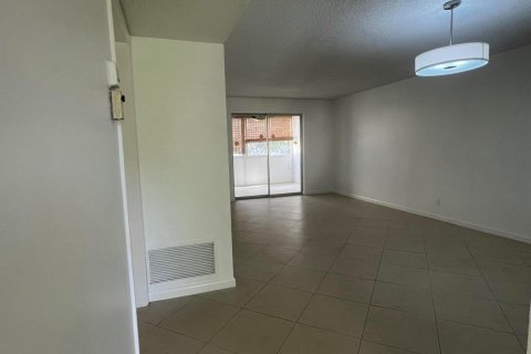 Купить кондоминиум в Бойнтон-Бич, Флорида 3 комнаты, 70.42м2, № 2084773 - фото 13