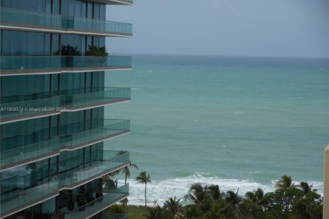 Condo in Bal Harbour, Florida, 1 bedroom  № 1859113 - photo 3