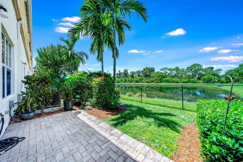 Townhouse in West Palm Beach, Florida 3 bedrooms, 167.87 sq.m. № 2084048 - photo 13
