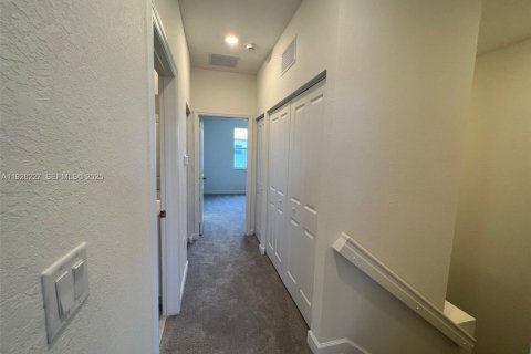 Снять в аренду таунхаус в Майами, Флорида 3 спальни, 134.06м2, № 1986773 - фото 14