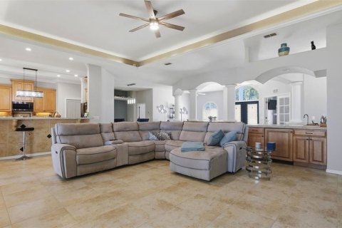 House in Inverness, Florida 4 bedrooms, 324.51 sq.m. № 2388133 - photo 4