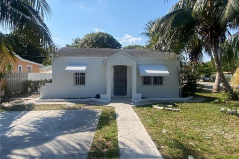 Villa ou maison à Miami, Floride 3 chambres, 175.59 m2 № 2155119