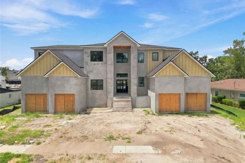 House in Tampa, Florida 5 bedrooms, 547.66 sq.m. № 2302383 - photo 7