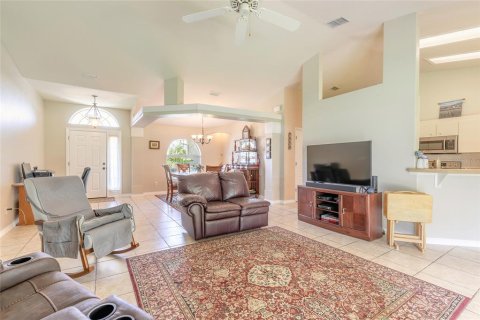House in Port Orange, Florida 3 bedrooms, 158.21 sq.m. № 1838843 - photo 14