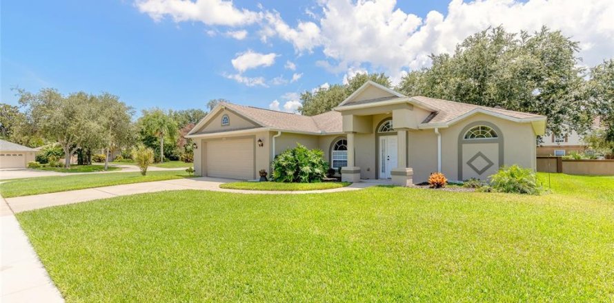 House in Port Orange, Florida 3 bedrooms, 158.21 sq.m. № 1838843
