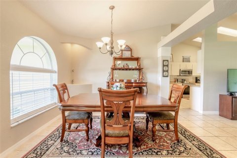 House in Port Orange, Florida 3 bedrooms, 158.21 sq.m. № 1838843 - photo 8