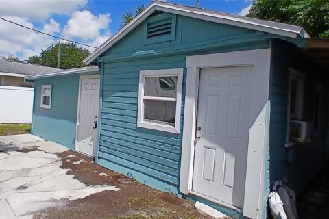 House in Saint Petersburg, Florida 3 bedrooms, 115.94 sq.m. № 2303190 - photo 23