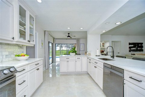 Casa en venta en Tampa, Florida, 4 dormitorios, 255.85 m2 № 1835860 - foto 23