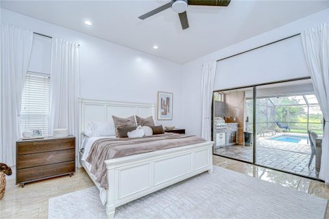 Casa en venta en Tampa, Florida, 4 dormitorios, 255.85 m2 № 1835860 - foto 14
