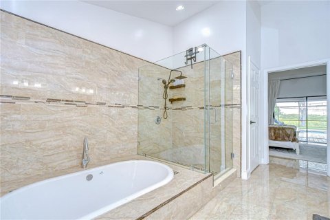 Casa en venta en Tampa, Florida, 4 dormitorios, 255.85 m2 № 1835860 - foto 18