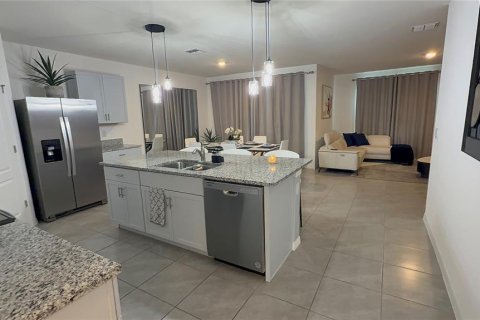 Casa en venta en Kissimmee, Florida, 4 dormitorios, 171.5 m2 № 1914186 - foto 9
