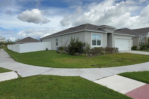Casa en venta en Kissimmee, Florida, 4 dormitorios, 171.5 m2 № 1914186 - foto 3