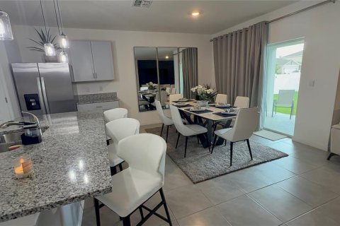 Casa en venta en Kissimmee, Florida, 4 dormitorios, 171.5 m2 № 1914186 - foto 14