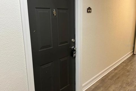 Condo in Orlando, Florida, 1 bedroom  № 1603270 - photo 3