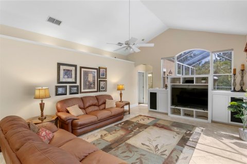 Villa ou maison à vendre à Tampa, Floride: 4 chambres, 267.84 m2 № 1827145 - photo 18