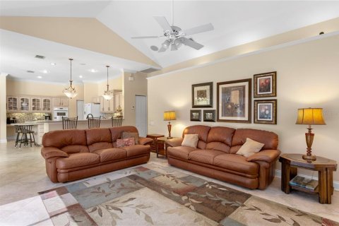 Villa ou maison à vendre à Tampa, Floride: 4 chambres, 267.84 m2 № 1827145 - photo 17