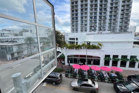 Condominio en venta en Miami Beach, Florida, 39.02 m2 № 1975595 - foto 12