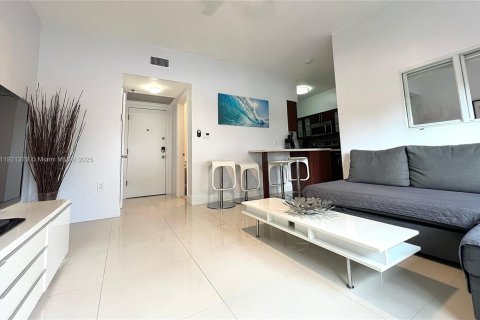 Condominio en venta en Miami Beach, Florida, 39.02 m2 № 1975595 - foto 10