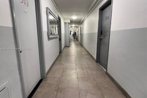 Condominio en venta en Miami Beach, Florida, 39.02 m2 № 1975595 - foto 15