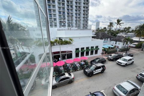 Condominio en venta en Miami Beach, Florida, 39.02 m2 № 1975595 - foto 13
