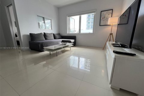 Condominio en venta en Miami Beach, Florida, 39.02 m2 № 1975595 - foto 11