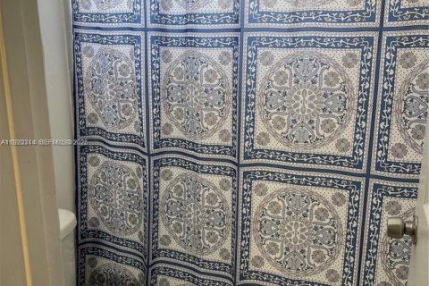 Immobilier commercial à louer à Miami, Floride: 1 chambre, 52.21 m2 № 1976942 - photo 8