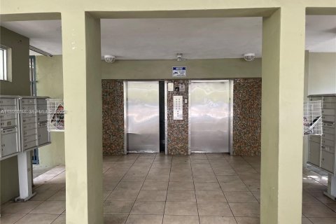 Immobilier commercial à louer à Miami, Floride: 1 chambre, 52.21 m2 № 1976942 - photo 3