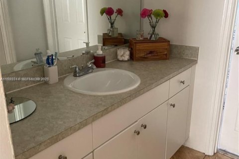 Immobilier commercial à louer à Miami, Floride: 1 chambre, 52.21 m2 № 1976942 - photo 7