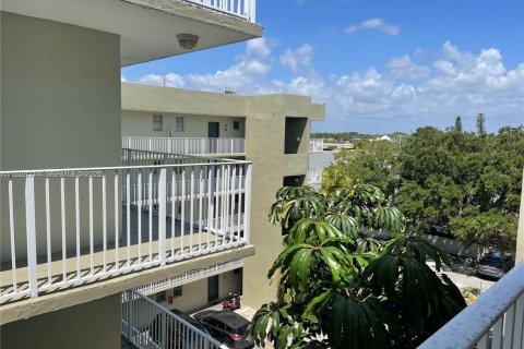 Immobilier commercial à louer à Miami, Floride: 1 chambre, 52.21 m2 № 1976942 - photo 12