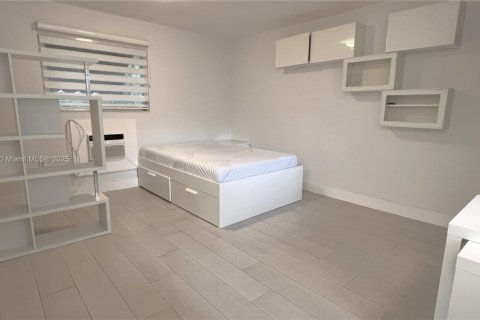 Condo in Coral Gables, Florida  № 1788806 - photo 7